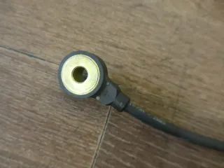 Audi VW Seat Skoda Klopfsensor Sensor 06C905377 - Bild 2
