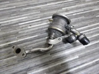 AUDI A4 8H B6 Cabrio AGR VENTIL ABGASRÜCKFÜHRUNG ABGAS rechts 078131102F - Bild 4