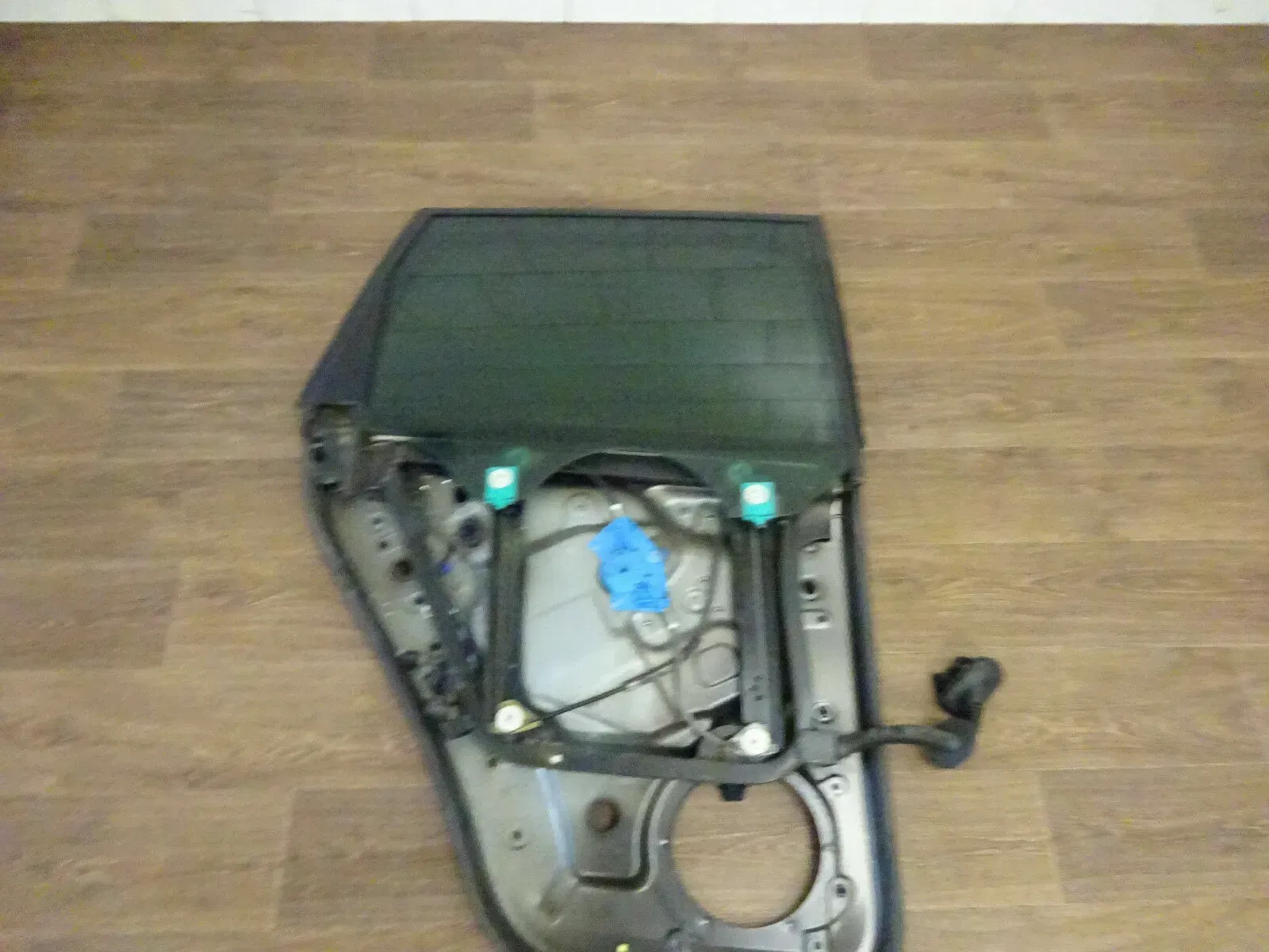 7L6839729E Scheibenrahmen Fensterhebermechanik Türrahmen HR VW Touareg 7L - Bild 1