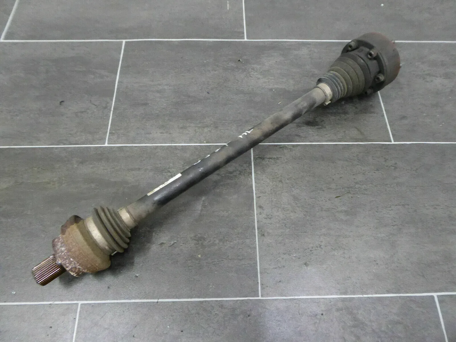 orig Audi Q3 8U S3 TTRS VW Tiguan 5N Antriebswelle Gelenkwelle rechts 1K0501204D - Bild 1