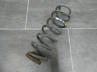 2x Audi A1 8X Fahrwerksfedern Federn hinten Kennung 1xweis 2xblau 1xorange - Bild 2