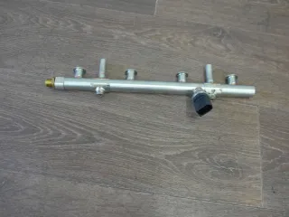 Einspritzleiste 06K133317G Drucksensor VW Golf VII 7 GTI - Bild 1