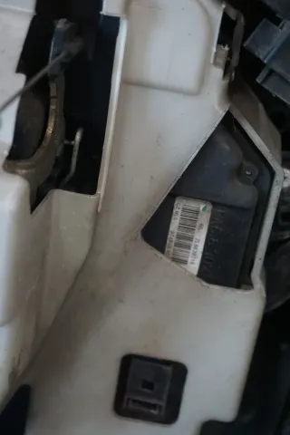 VW Touareg 7L Türrahmen Scheibenrahmen Scheibe hinten rechts 7L0839354 - Bild 5