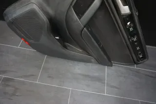 Türverkleidung Leder Türpappe hinten rechts VW Touareg 7P 7P0863981BL Schwarz - Bild 5