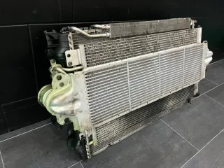 VW T5 Multivan 2.5TDI 174PS Kühlerpaket Frontmaske Wasserkühler 7H0121201CN - Bild 2