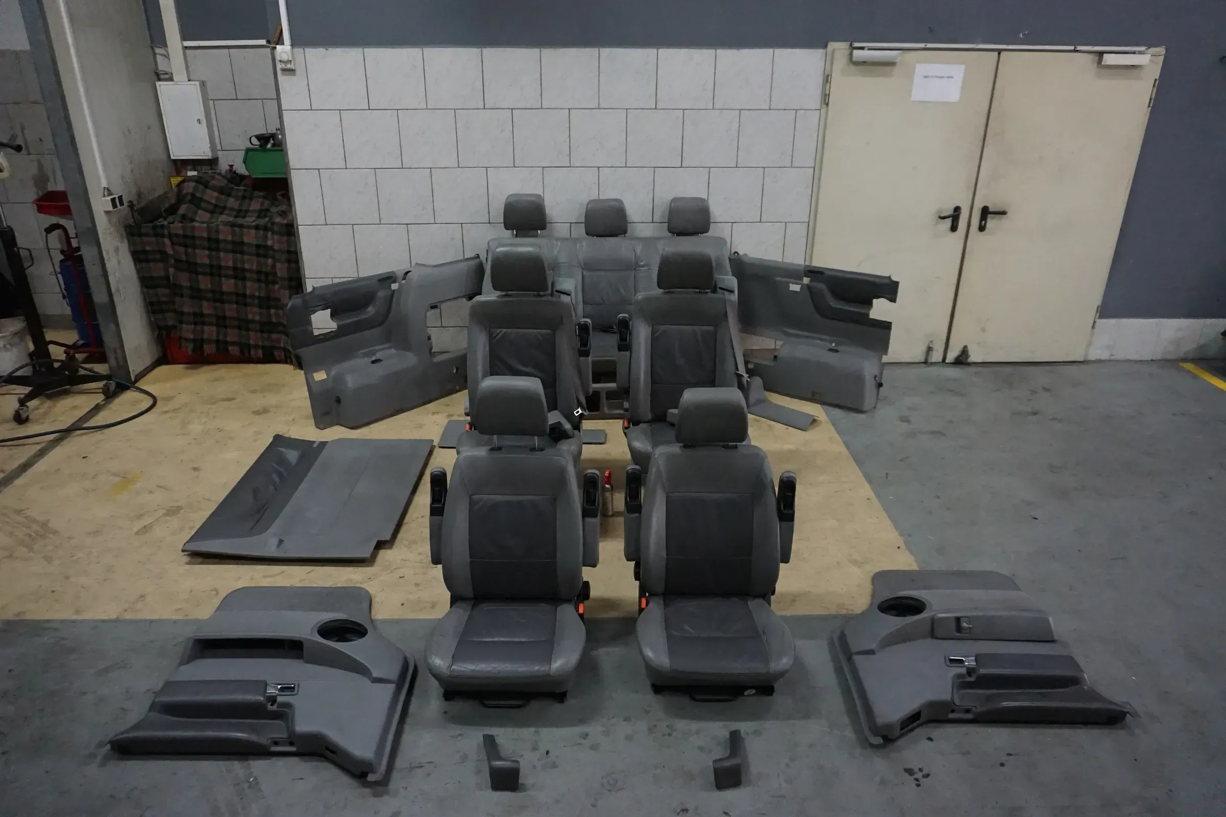 VW T4 Last Edition Leder Sitze Aussattung Komplett Bett Pilotensitzen SHZ - Bild 1