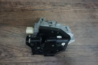 VW Passat 3C Variant Türschloss Zentralverriegelung vorn Rechts 3C1837016A - Bild 2
