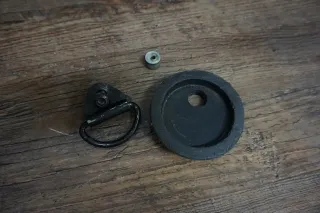 VW T5 CARAVELLE Zurröse Öse Kofferraum Befestigung hinten 7H0863467 Verzurröse - Bild 1