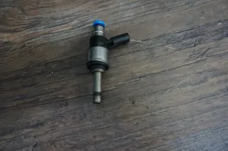 Audi VW TFSI FSI Benzineinspritzdüsen Einspritzdüsen Einspritzventil 06C906036C - Bild 2
