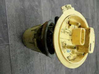 VW Golf V Audi A3 8P 2.0 TDI Original Kraftstoffpumpe Tank 1K0919050B - Bild 2