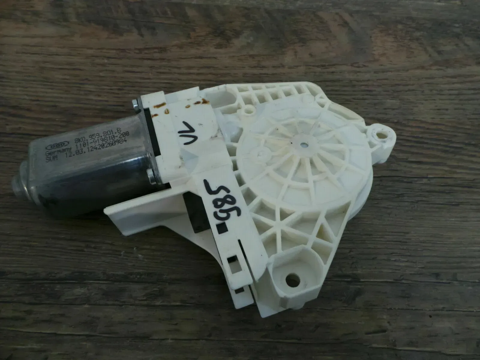 Audi A6 A7 A8 S8 Q3 Q5 8K Fensterhebermotor Fensterheber Motor VL 8K0959801B - Bild 1