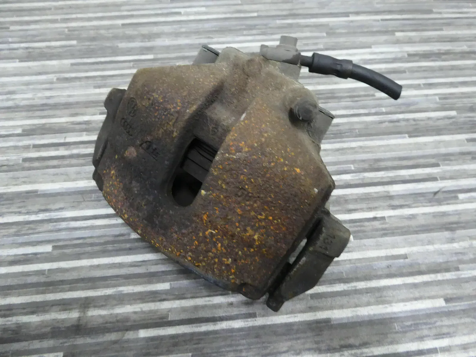 Bremssattel vorne links VW Eos Golf 5 GTI R32 2.0 TFSI Scirocco - Bild 1