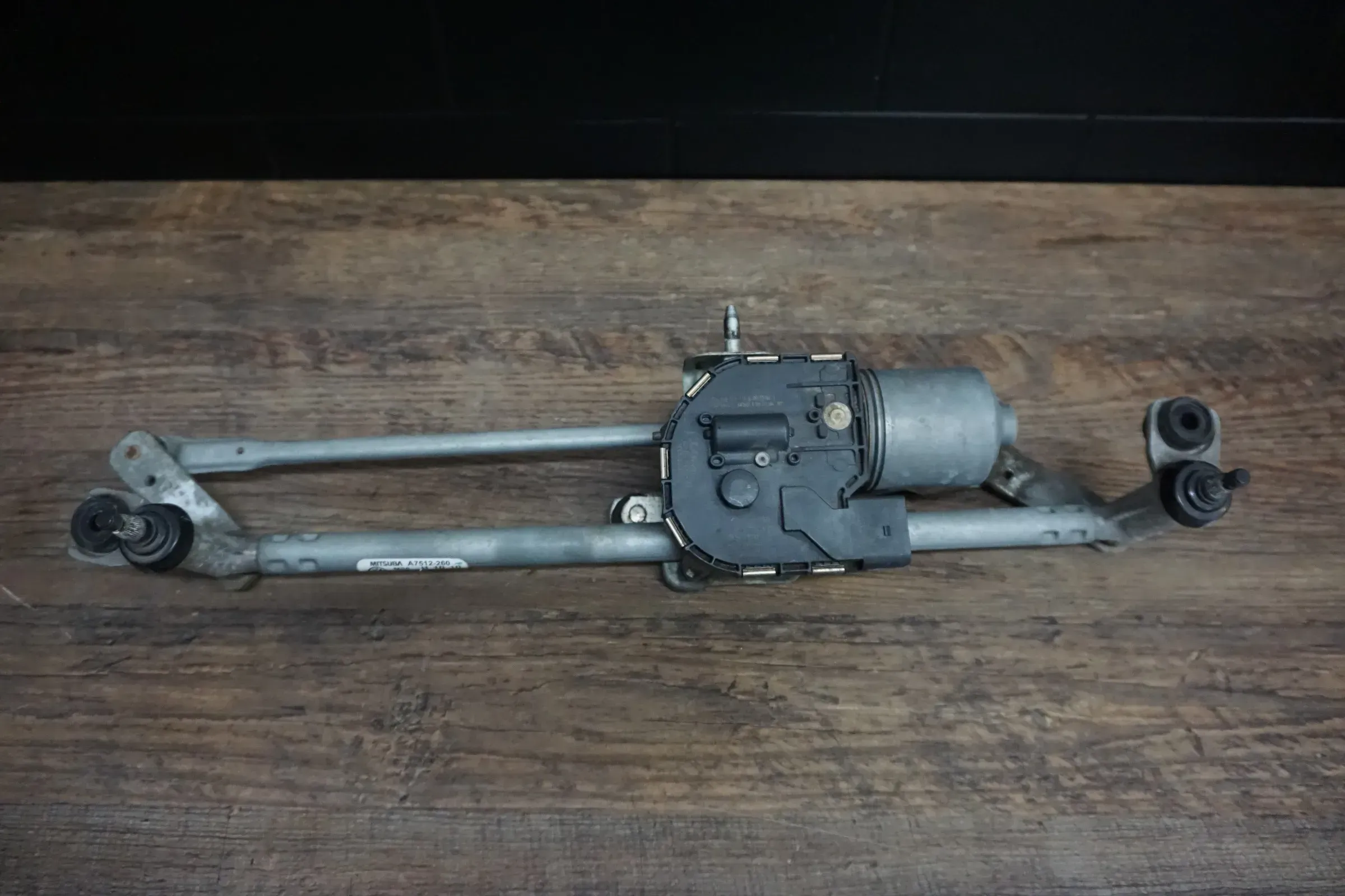 Original VW Scirocco 6G 137 1K8955119B 1K8955023B Scheibenwischer vorne Wischer - Bild 1
