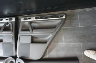 VW Touareg 7L Türpappen Türverkleidung Leder Schwarz komplett Set - Bild 4