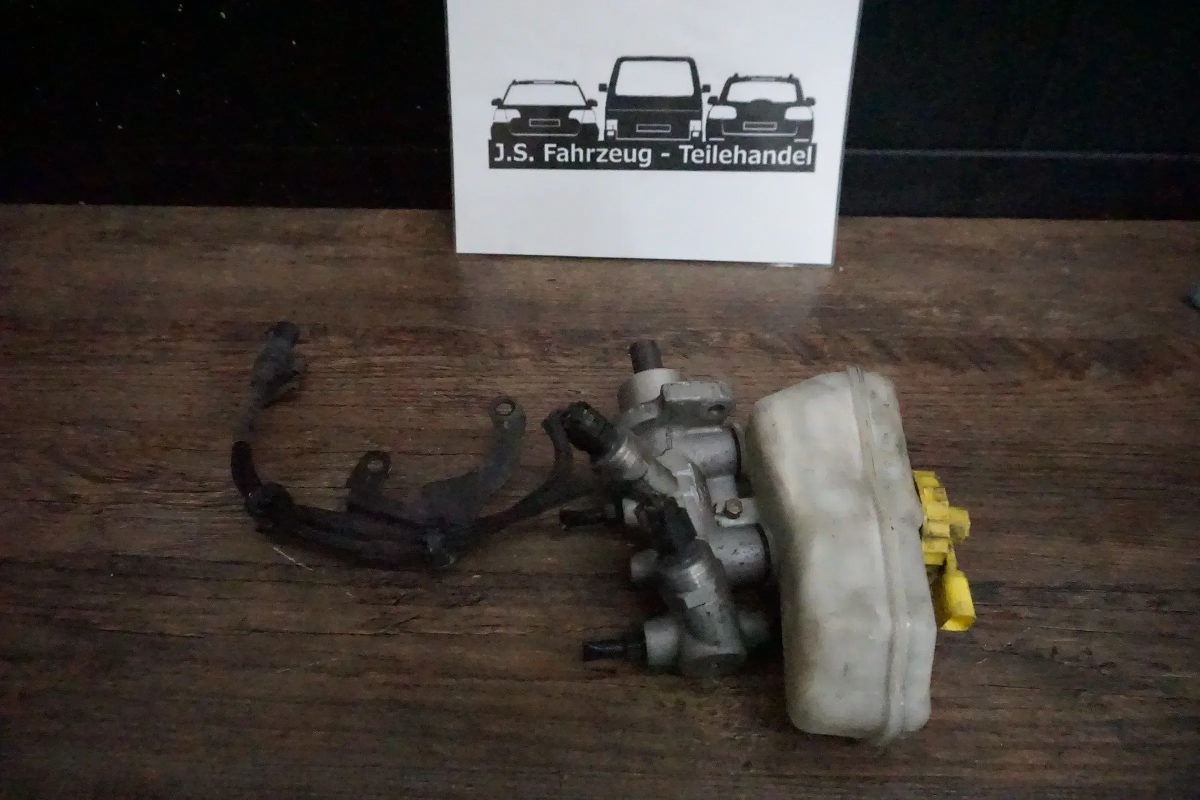 VW Audi Behällter Hauptbremszylinder 0204221731 - Bild 1