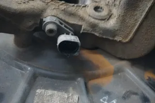 Audi VW Radlagergehäuse Vorne Rechts Achsschenkel 1K0407256A Tiguan 5N - Bild 3