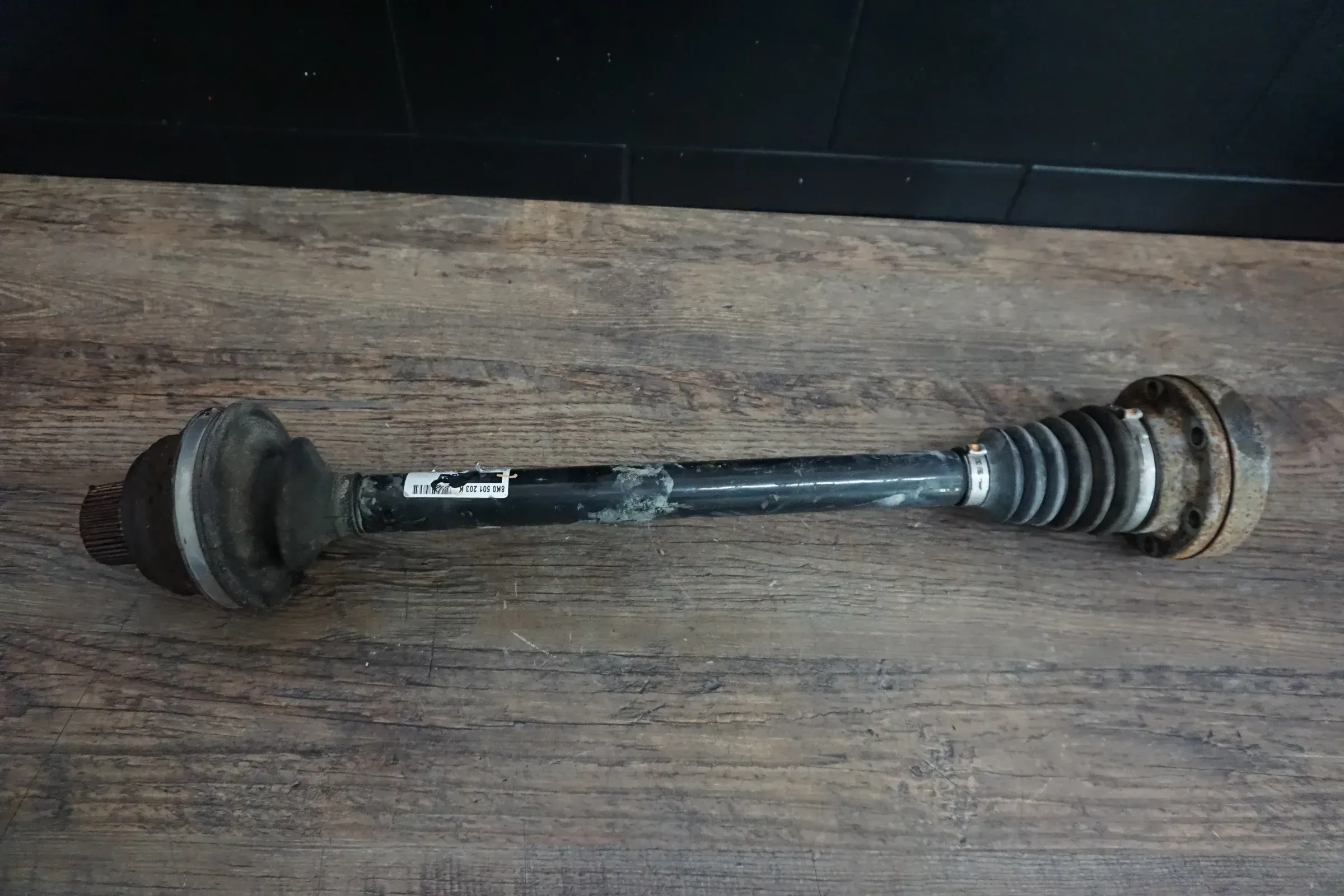 Audi A4 B8 8K A5 8T 3.0 TDI Antriebswelle Gelenk hinten links-rechts 8K0501203K - Bild 1