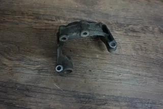 Audi A8 S8 4H A6 4F A5 Halter Träger Servopumpe Flügelpumpe Lenkpumpe 06E145393 - Bild 2