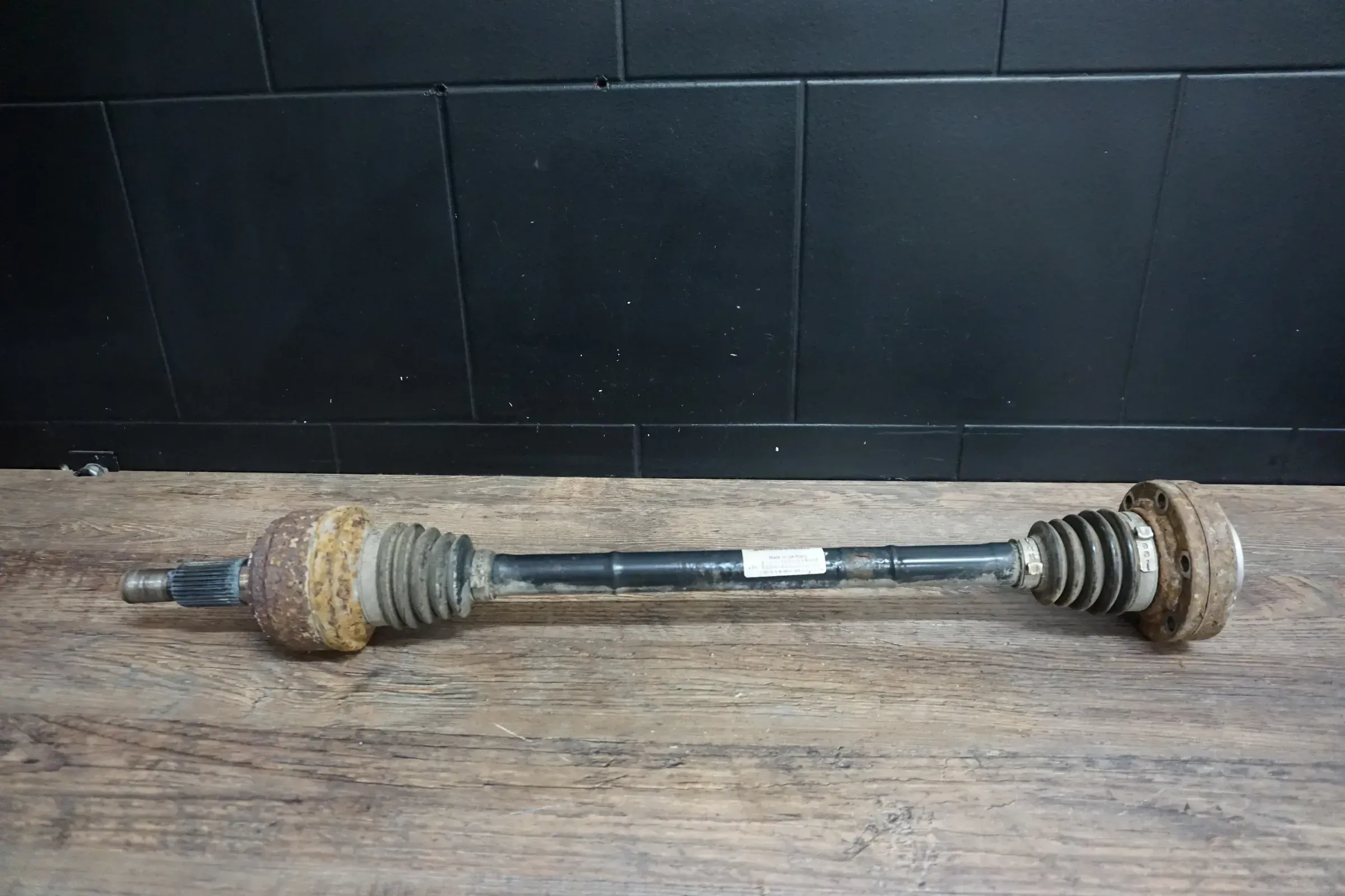 VW Touareg 7L Antriebswelle Gelenkwelle Welle Antrieb hinten rechts 7L0501201B - Bild 1