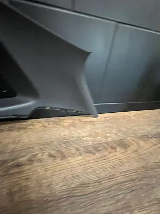 VW Polo Hinten Links Säule Rand 2G4867287A 2018 Verkleidung Säule Schwarz - Bild 5