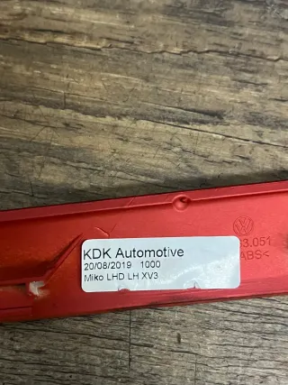 VW Polo 1.0 TSI AW Bj 2018 Zierleiste Mittelkonsole Links 2G1863051 GTI Rot - Bild 5