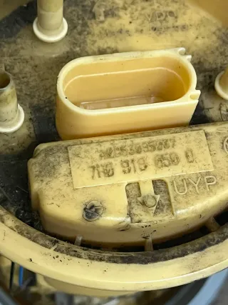 Orig VW T5 Kraftstoffpumpe Vorförderpumpe Vorförder Kraftstoff Pumpe 7H0919050D - Bild 3