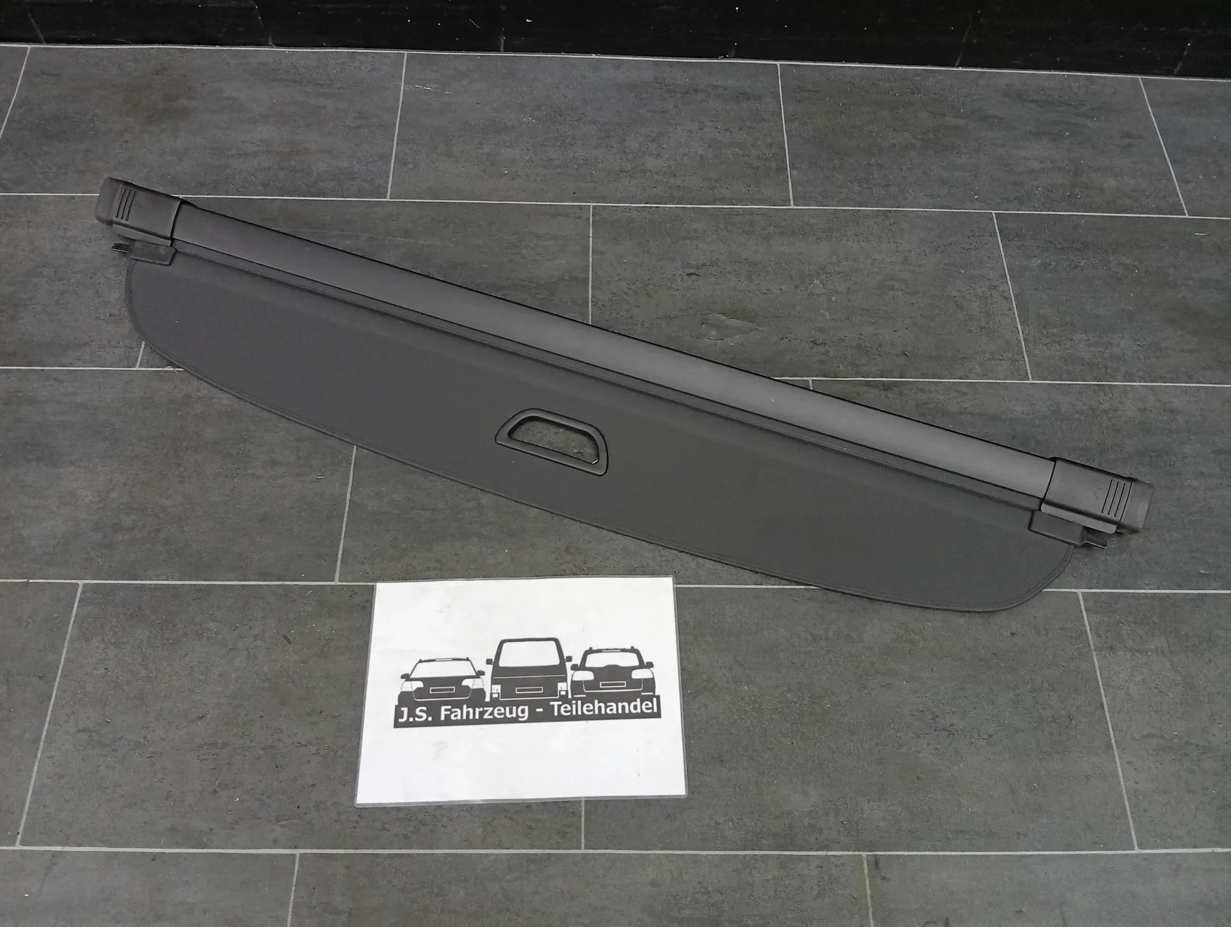 MERCEDES GLC 2015- Laderaumabdeckung Hutablage Rollo A2538107200 W253 X253 - Bild 1