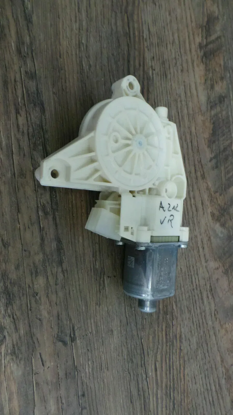 Mercedes W204 C-Klasse Fensterhebermotor Fensterheber Vorne Rechts A2048200242 - Bild 1