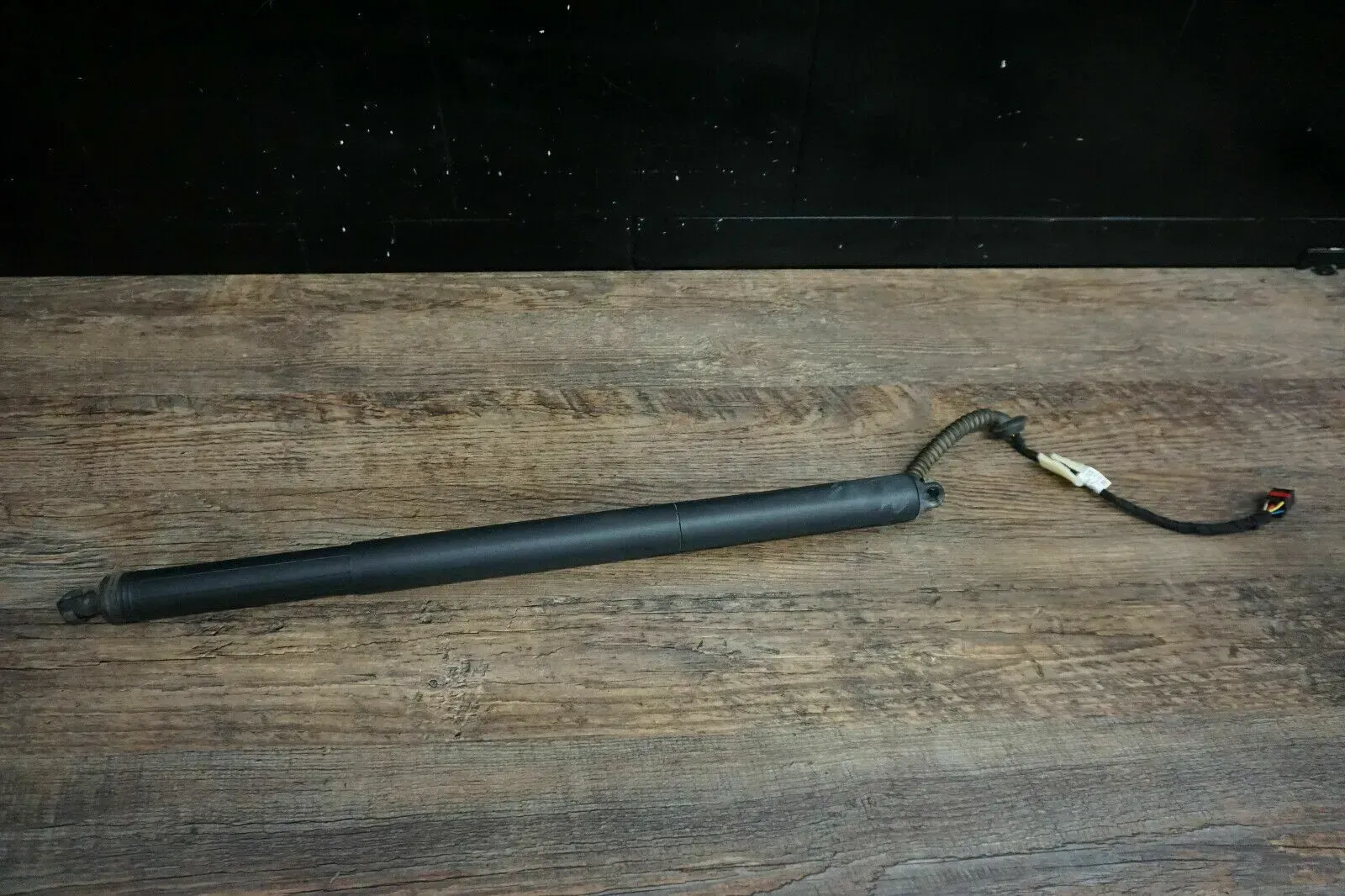 VW Passat 3G Original Antriebseinheit elektrische Heckklappe 3G9827851A - Bild 1