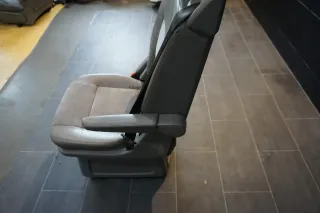 VW T5 Multivan Schienensystem 3te Reihe hinten Sitz Alcantara Grau Pilotensitz - Bild 7