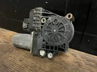 Audi A6 4B C5 Fensterhebermotor Fensterheber hinten links 0130821784 4B0959801B - Bild 3