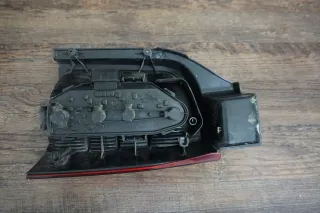 VW T5 7H Bj.07 Rückleuchte Heckleuchte links Heckflügeltüren Klapptür - Bild 4