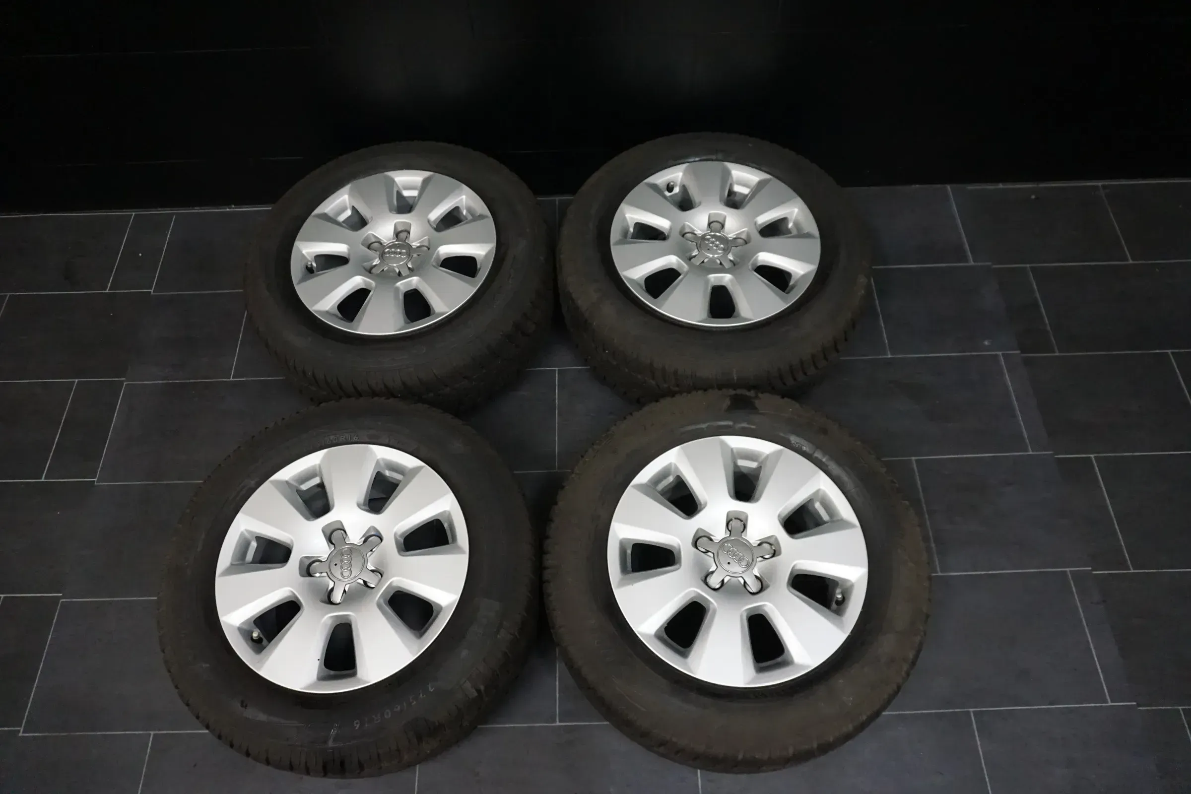 Audi A6 4G C7 Alufelgen 225/60R16 98H 4G0601025 Winterräder Alu Felgen - Bild 1