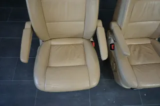 VW T5 Multivan SITZ Sitze Pilotensitze vorne links rechts Leder Beige Armlehne - Bild 4