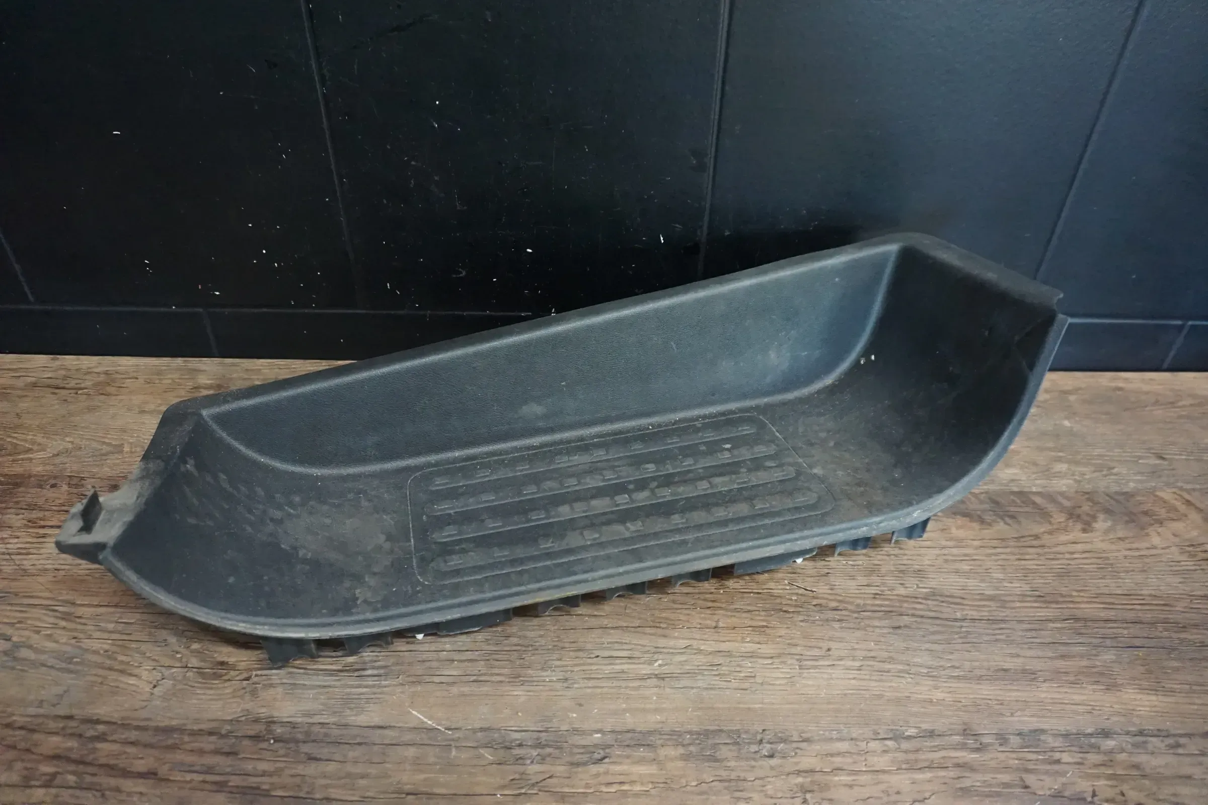 VW T5 T6 Transporter Trittschale Trittstufe Beifahrertür 7H0863736F - Bild 1
