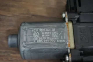 Orig. Fensterhebermotor für Tür vorne links 7E0959801M (801R) VW T6 Transporter - Bild 3