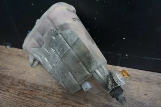 original Audi A4 8K A5 8T Ausgleichsbehälter Kühwasserbehälter 8K0121405A - Bild 3