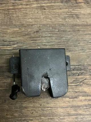 Original VW T5 T6 Heckklappenschloss Klappenschloss Kofferraum 7E5827505J - Bild 1