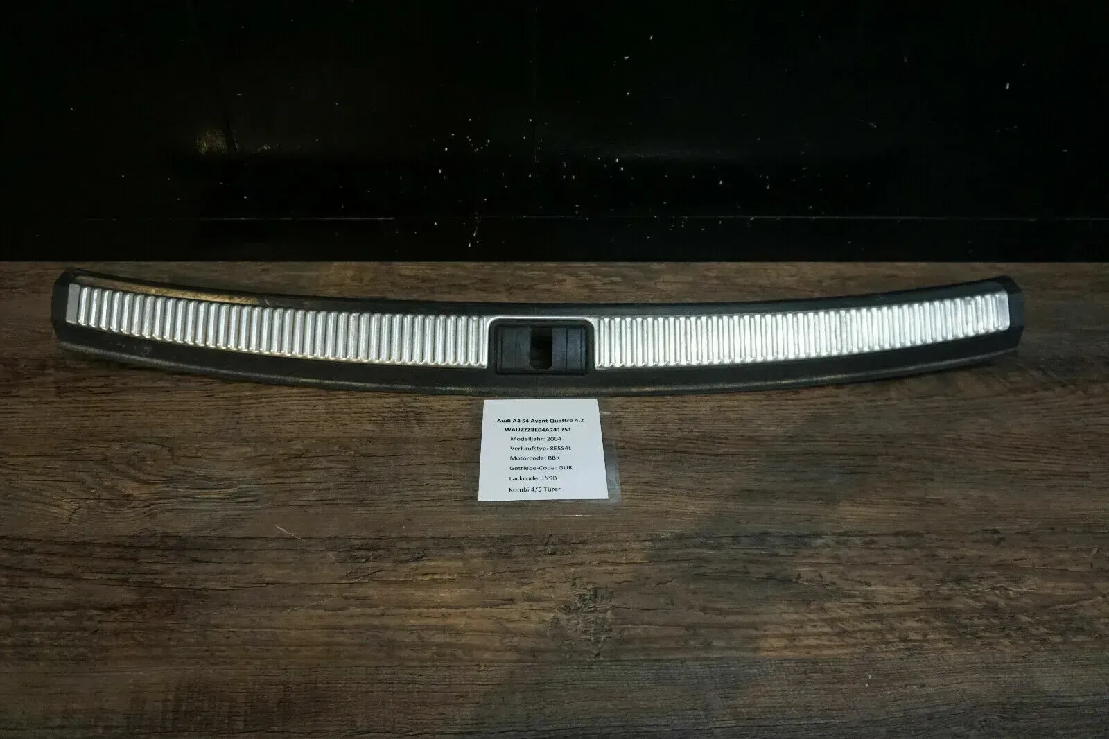 Audi A4 B6 Abdeckung Ladekante Laderaumkante Kofferraum 8E9864483B - Bild 1