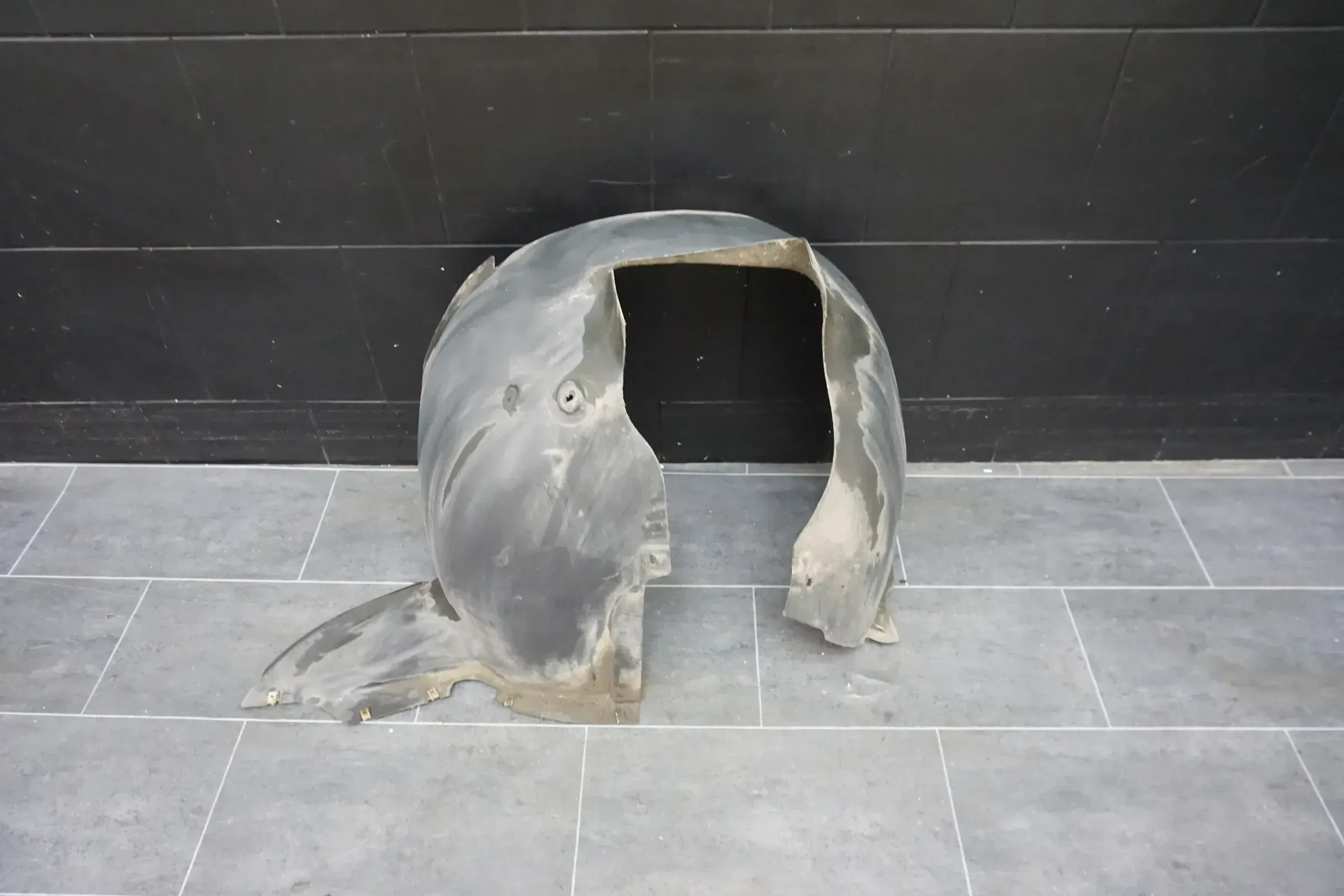 VW Touran 1T Facelift Radhaus Schale Radhausschale Vorne Rechts 1T0805974E - Bild 1