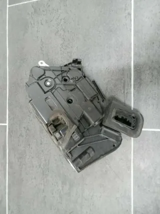 Türschloss VW Sharan 7N Touran Golf 6 Polo 6R vorn rechts  5K1837016 - Bild 2