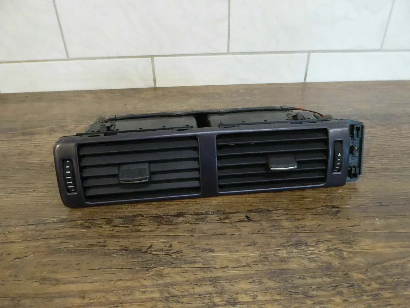 Lüftungsdüse mittig Audi A6 4B Ausströmer 4B1820951 - Bild 1