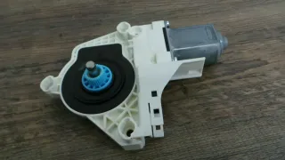 Audi A4 B8 8K Avant Fensterhebermotor Fensterheber Motor HL 8K0959811A - Bild 2