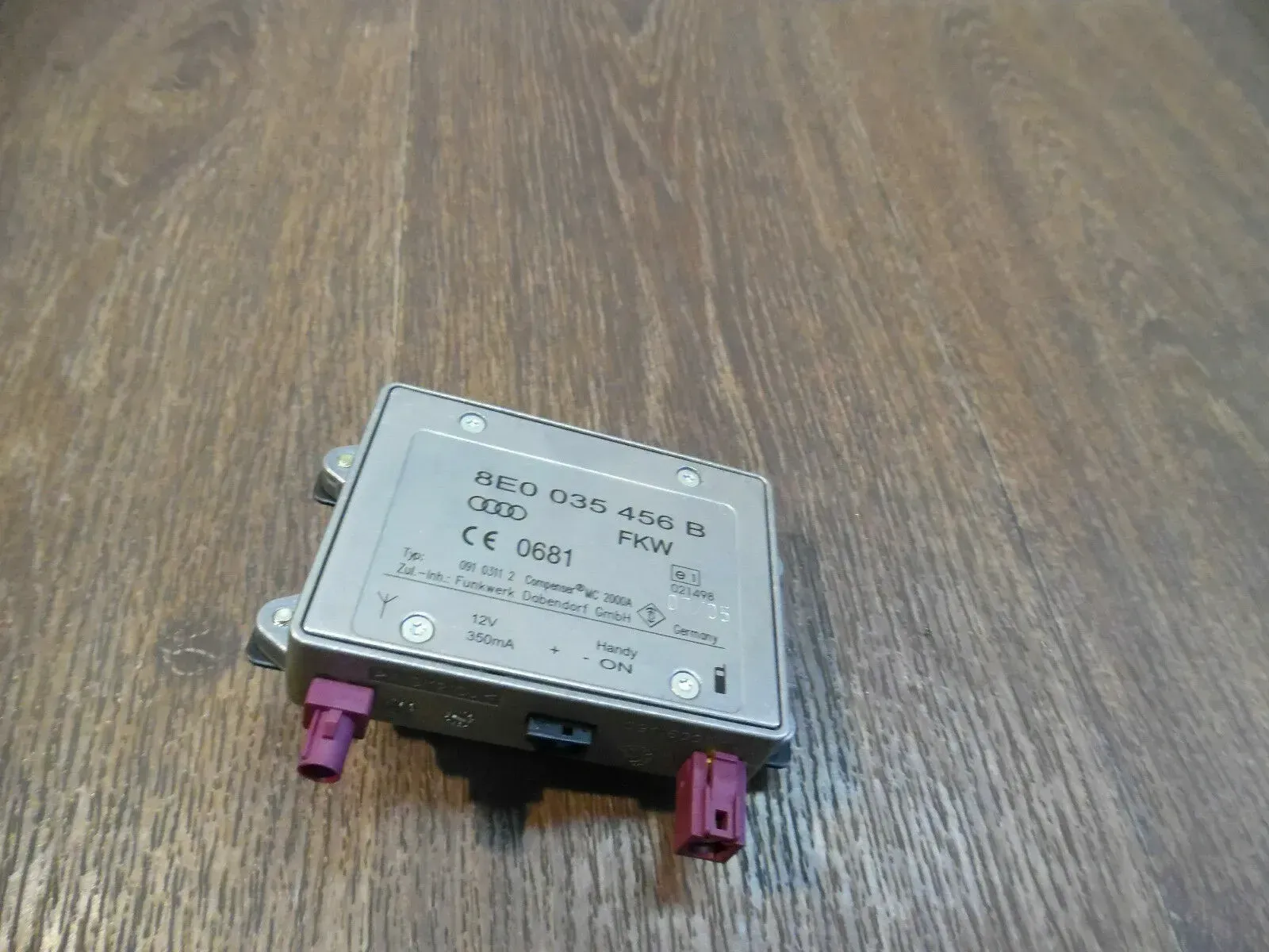 Audi A4 8E A6 4B A3 8P Antennenverstärker 8E0035456B Original *TOP* - Bild 1