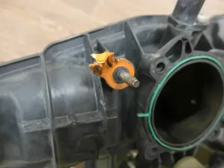 Ansaugbrücke VW Audi Golf Passat 2,0 TFSI AXX 06F133185AC - Bild 7