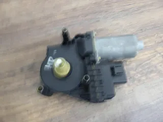 Audi A6 4B elektrischer Fensterhebermotor EFH Motor hinten rechts 0130821785 - Bild 2