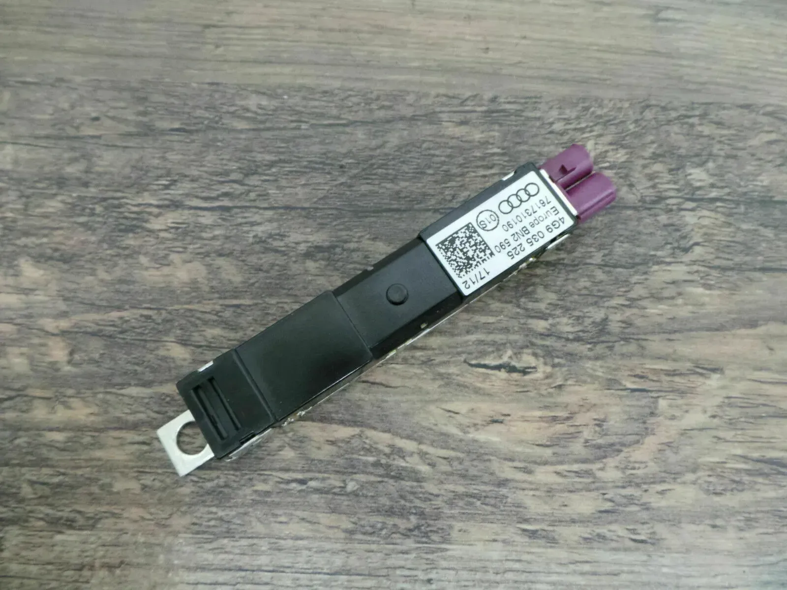 Audi A6 4G Avant Antennenverstärker links C-Säule aerial amplifier 4G9035225E - Bild 1