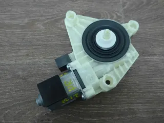 VW Passat 3G 5Q4959801D Fensterhebermotor Hinten Rechts Fensterheber Motor - Bild 2