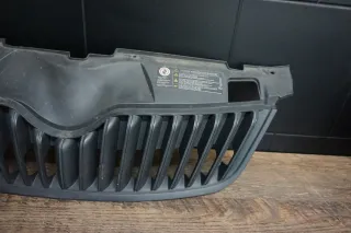 Original Skoda Fabia II Facelift 5J Kühlergrill 5J0853668B 2011-2015 - Bild 2