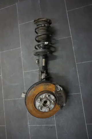 OPEL ASTRA K 2015-2021 Vorne Federbein Stossdämpfer Achsschenkel Bremse - Bild 1